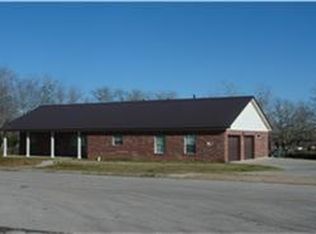 606 W Fisher St, Bellville, TX 77418