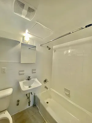 Rented by CMV Realty Inc. | media 20