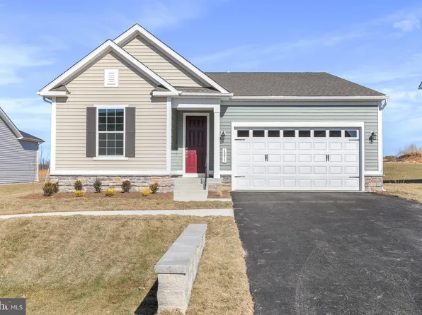 10017 Wilkes Ln, Williamsport, MD 21795