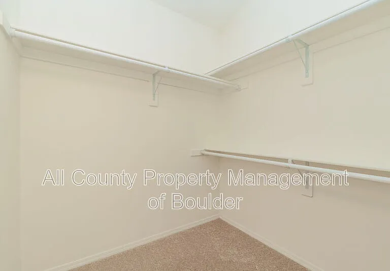 1288 Redwood Ave — Photo 16
