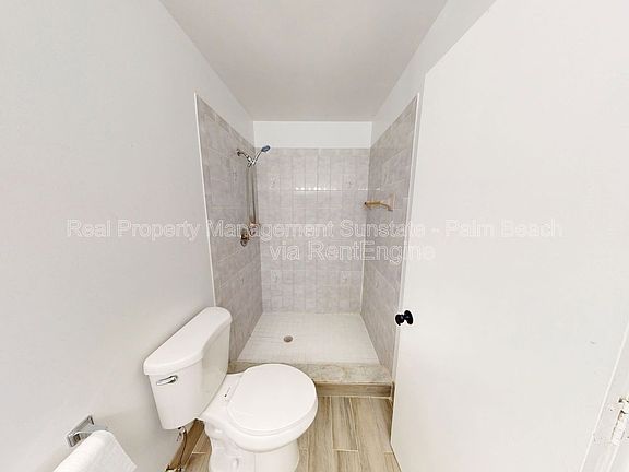 5th image of 13789 Bottlebrush Ct APT B