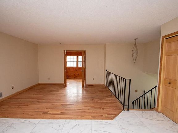 5th image of 2567 Copper Cliff Trl