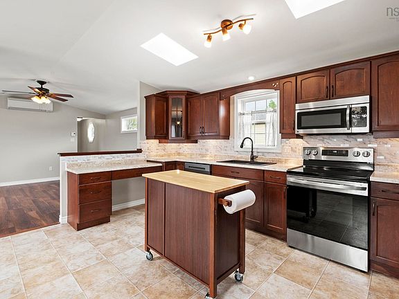 5th image of 49 Merriweather Cres