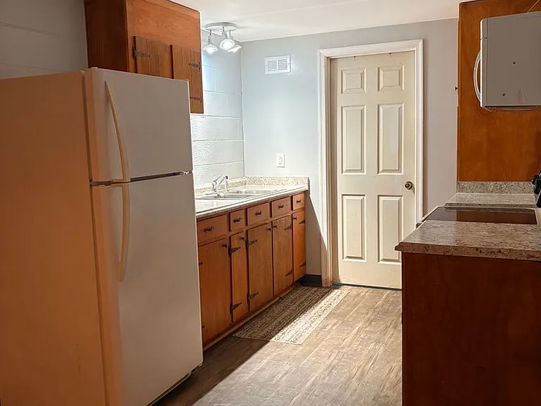 203 Fleetwood Dr — Photo 22