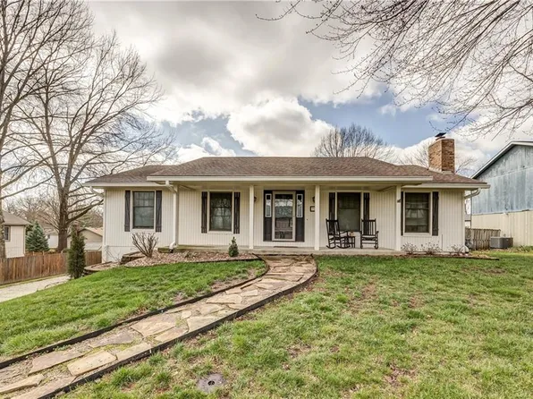 700 Englewood St, Lansing, KS 66043