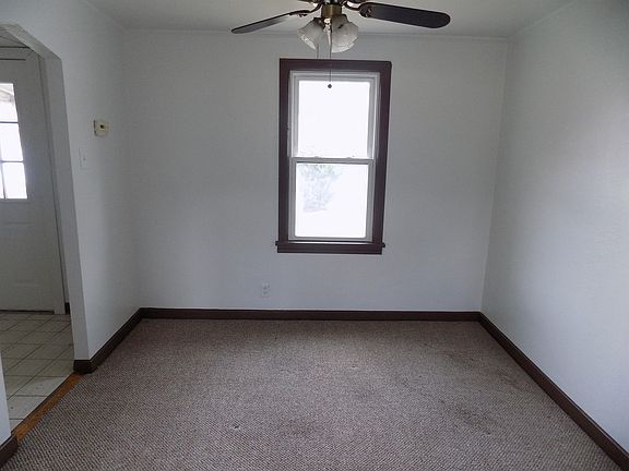 5th image of 1739 Eden Park Blvd