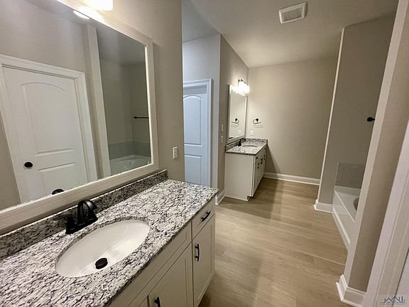 4th image of 169 Owl Dr