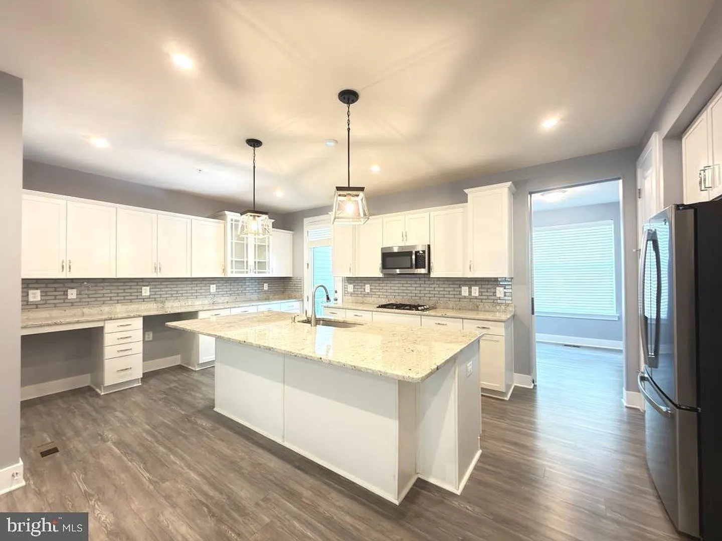 Stunning 4bd 3.5bth Townhome in the Enclave at Waugh Chapel — Photo 4