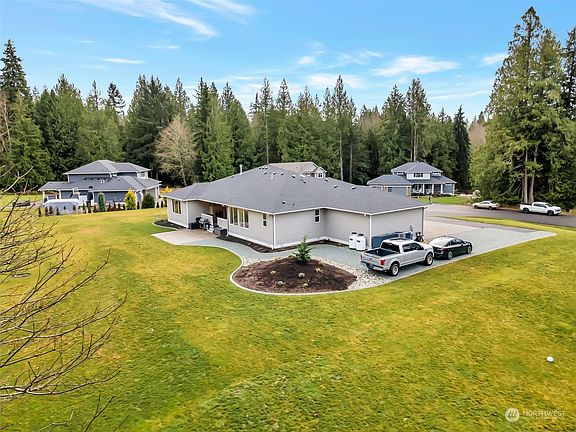 3rd image of 32113 30th Avenue NW