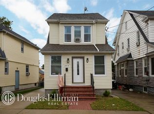 22444 93rd Rd, Queens Village, NY 11428