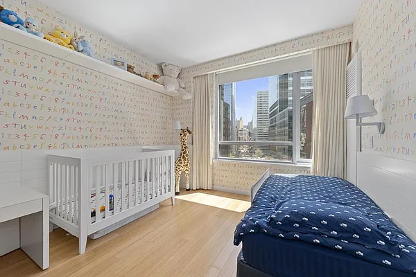 Rented by R New York | media 31