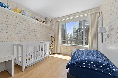 Rented by R New York