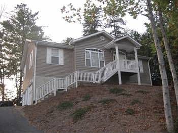 1st image of 207 Pine Berry Cir