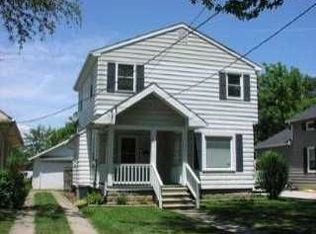 421 W 5th St, Perrysburg, OH