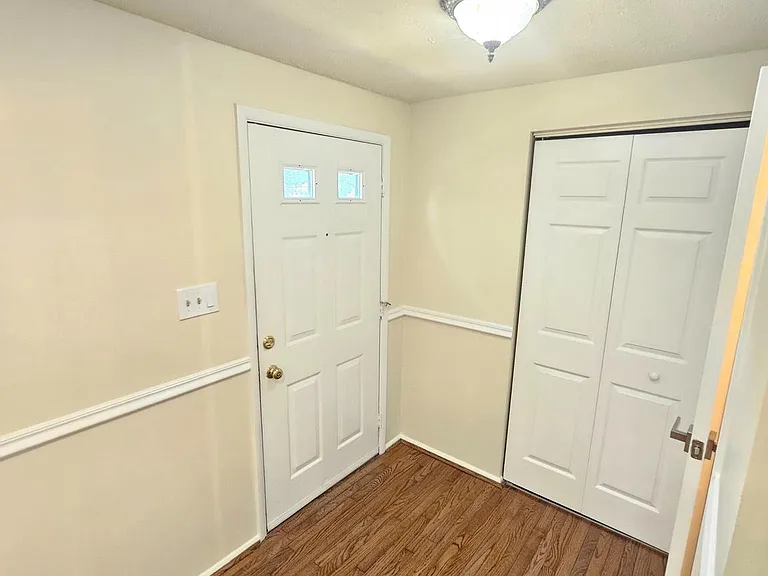 17021 Moss Side Ln — Photo 2