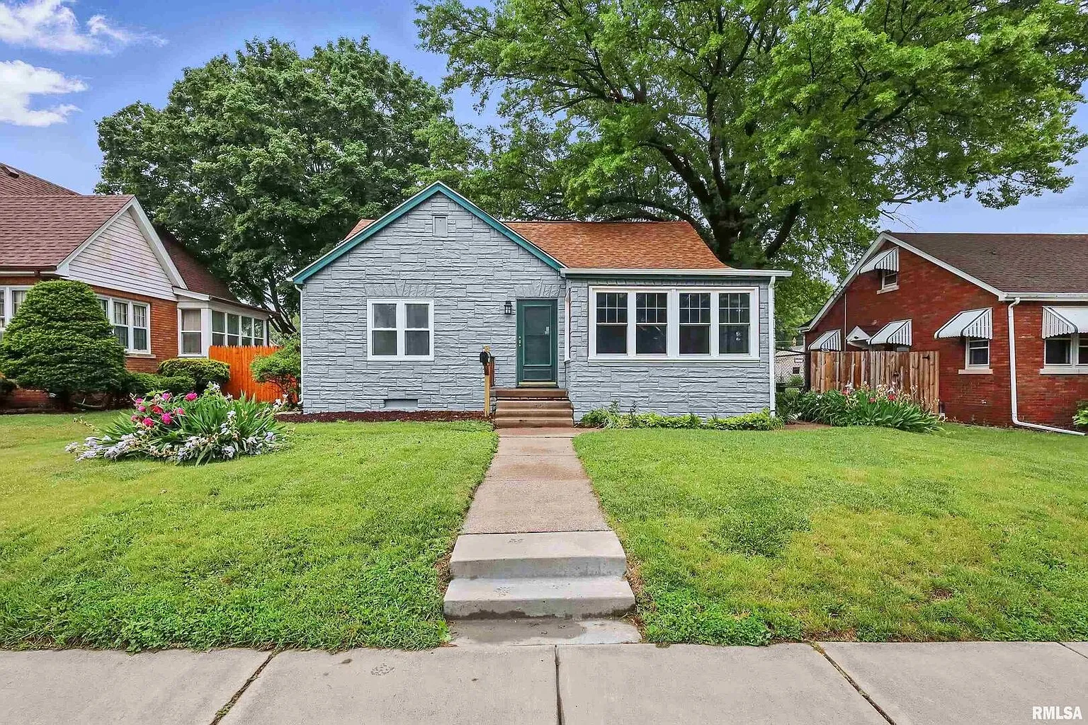 1532 W High St photo 1
