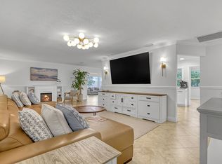 561 Anchorage Dr, North Palm Beach, FL 33408