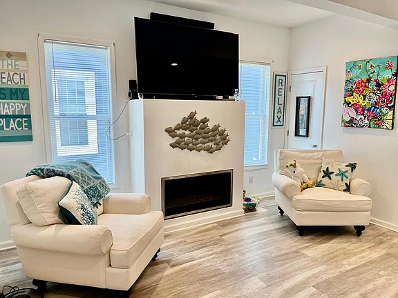 Living room with gas fireplace