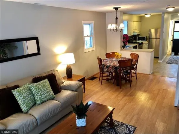 839 Woodgate Dr, Vadnais Heights, MN