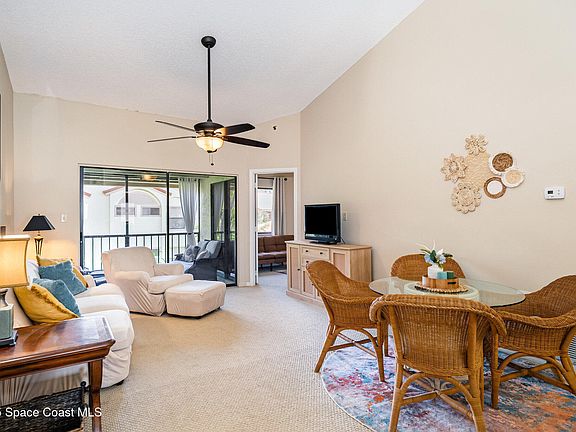4th image of 1089 Country Club Dr #722