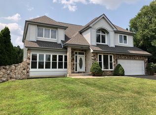 805 Kent Cir, Bartlett, IL 60103