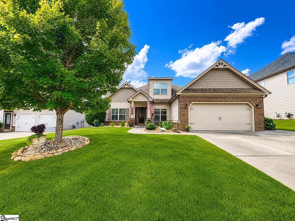 1st image of 105 Verdana Ct