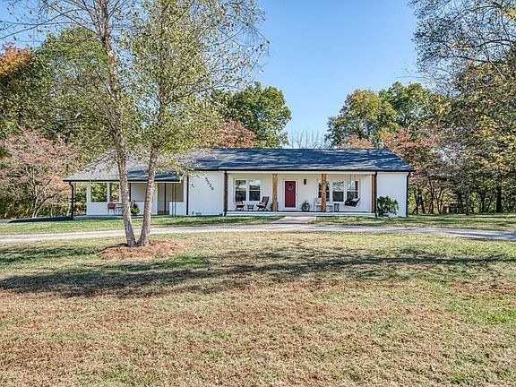2nd image of 5526 Mount Herman Rd