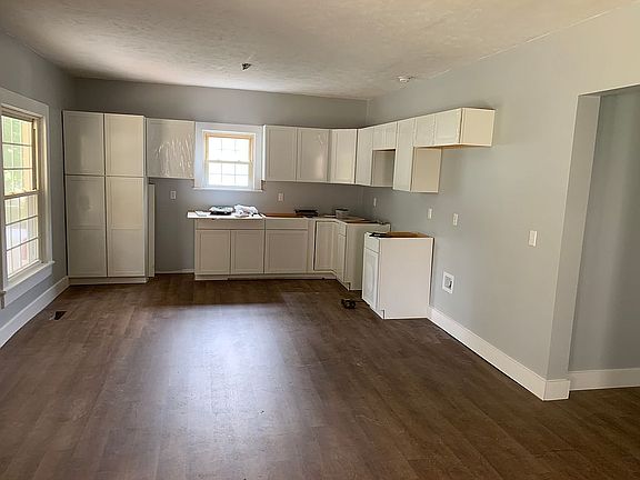 Large open kitchen and dinin