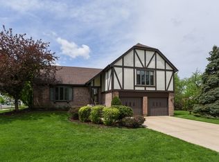 1084 Independence Dr, Bartlett, IL 60103