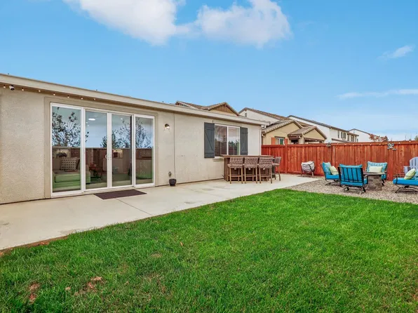 155 Arbor Grove, Dixon, CA 95620