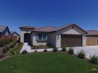 9208 Snowy River Dr, Bakersfield, CA 93311