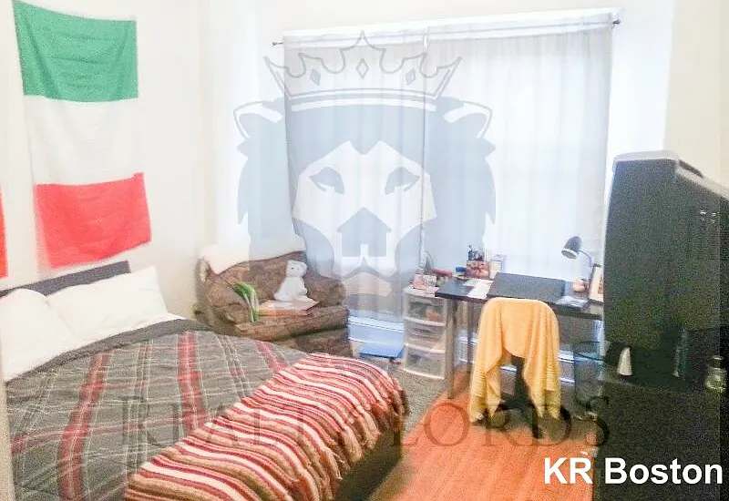 4 bed, 1.0 bath, $3,650 — Photo 4