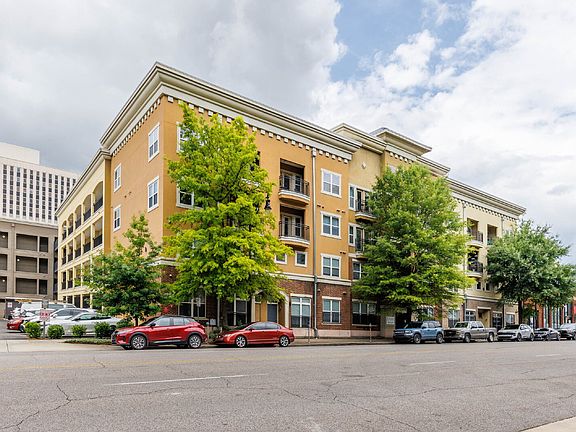 2nd image of 2020 5th Ave S Unit 340