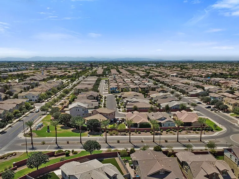 3859 E Welton Ln — Photo 34
