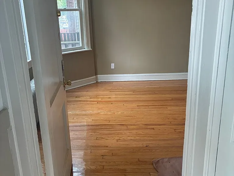 5436 S Justine St #1 — Photo 6
