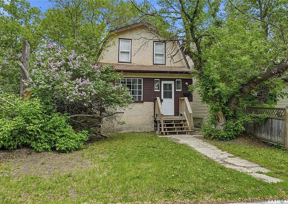 1st image of 735 Wascana STREET