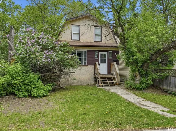 735 Wascana STREET, Regina, SK S4T 4H6