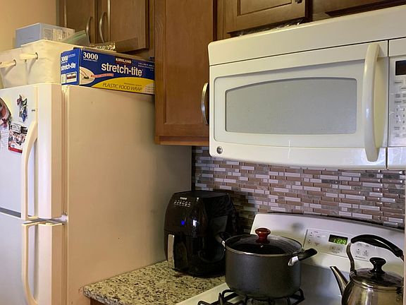 5th image of 3 Oak Creek Dr APT 1407