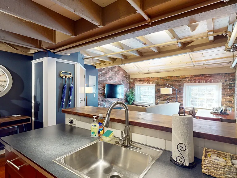 11 Union St #3 — Photo 4