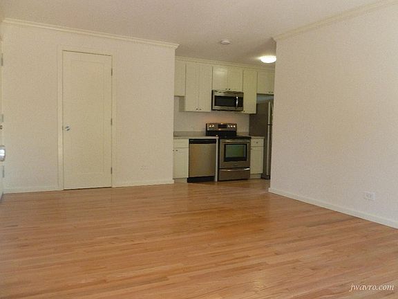 5th image of 440 Saint Francis St