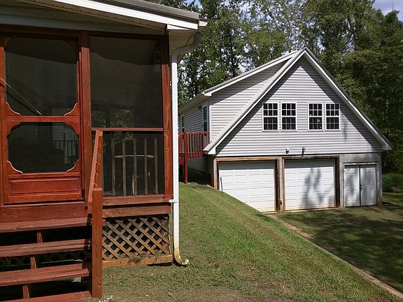 Apartment over 2.5 Car Garage
						:
						Apartment over 2.5 Car Garage