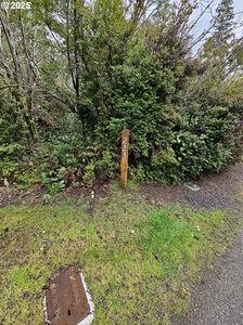 223 Azalea St, Florence, OR, 97439