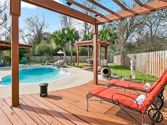 5th image of 18107 Manchac Place Dr