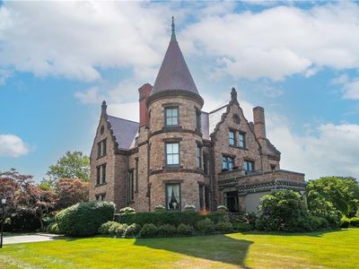 364 Bellevue Ave APT D7, Newport, RI, 02840