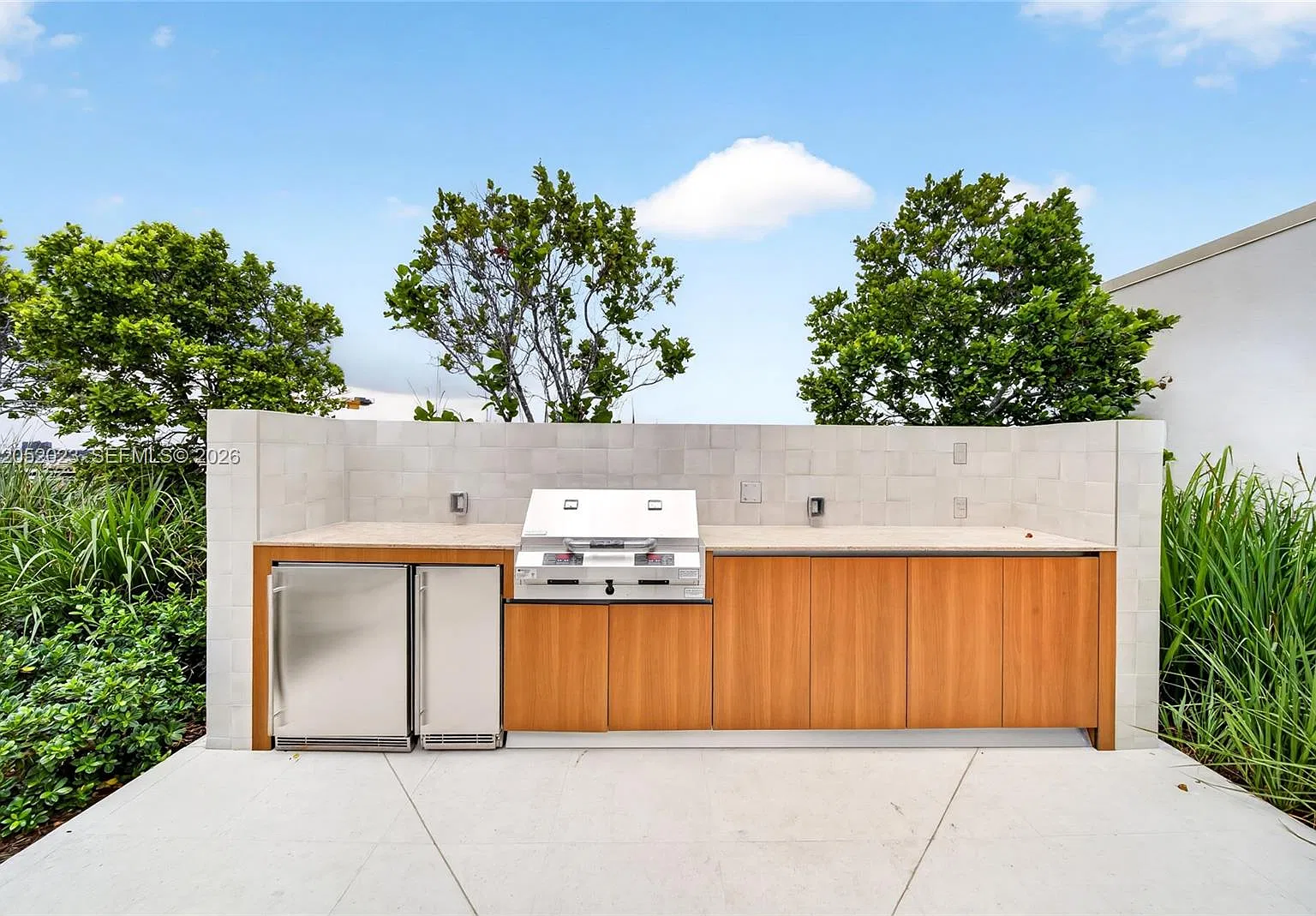 2 bed, 2.5 bath, $13,900 — Photo 4