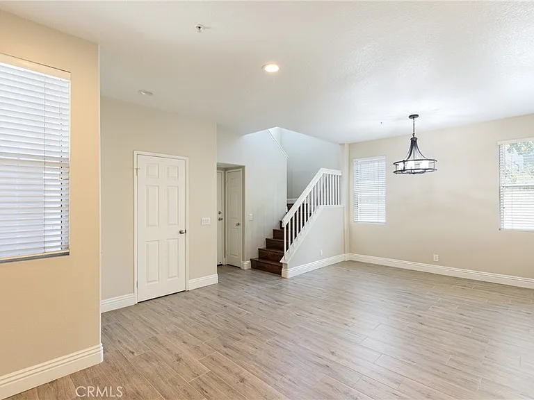 91 Seacountry Ln — Photo 5