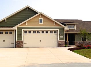 906 W Northstar Dr, Appleton, WI 54913