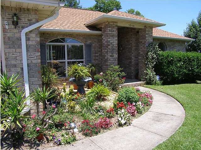 1st image of 5948 Grandview Dr