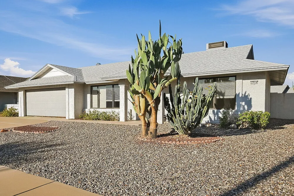 2 bed, 2.0 bath, 1046 sqft, $1,735 — Photo 3