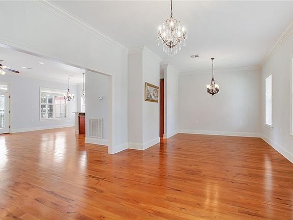 3rd image of 6721 Milne Blvd